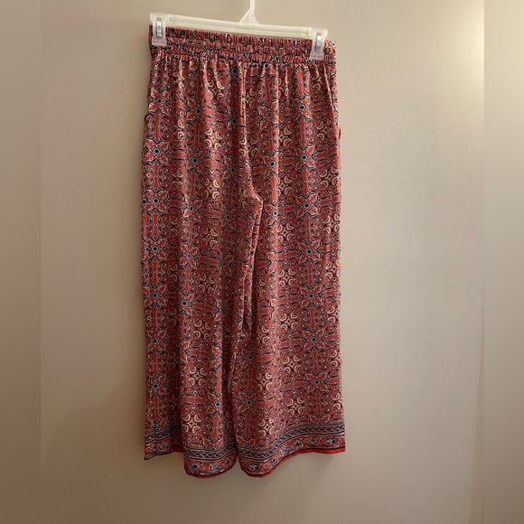 GUC, Max Studio Wide Leg, Red Patterned Pants, Size M - Picture 2 of 10